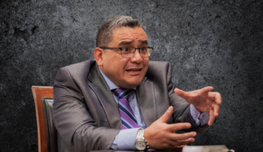 Censura a la prensa en Perú: Santiváñez contra la verdad